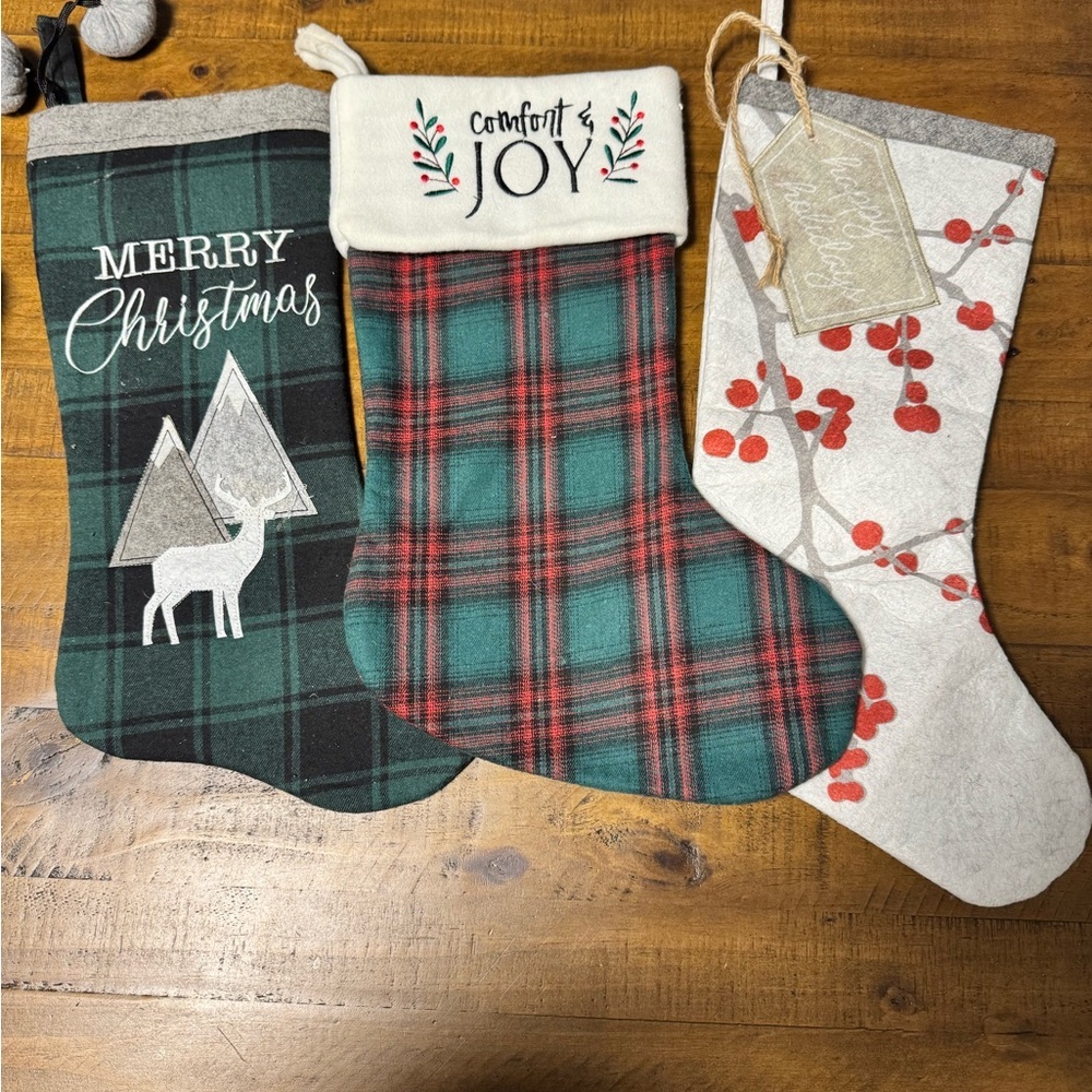 Christmas holiday‎ Stockings Set of 3 New